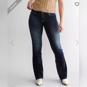 Bke vuctoria  bootcuts from buckle